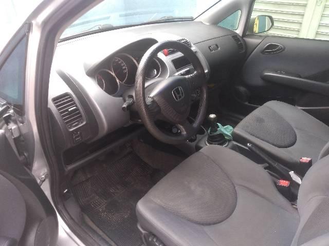 Vendo Honda fit 2004 ,1.4 com doc ok - Foto 2