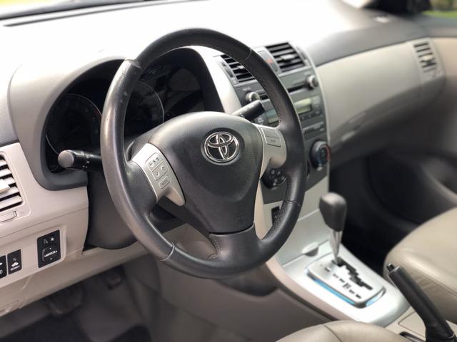 Toyota Corolla GLI Automatico 1.8 2013/14 - Foto 9