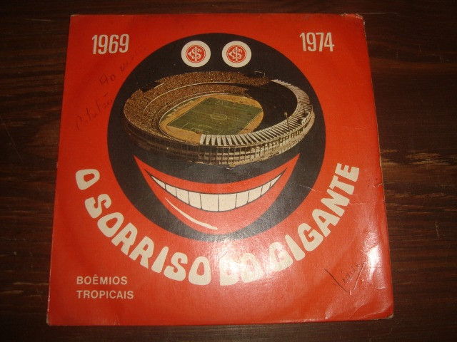 Internacional, Futebol, 1969 - 1974, Compacto disco vinil Inter, O Sorriso do Gigante