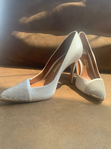 scarpin branco santa lolla