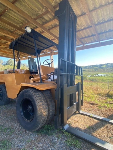 Empilhadeira 4,5t - Seminova - Foto 6
