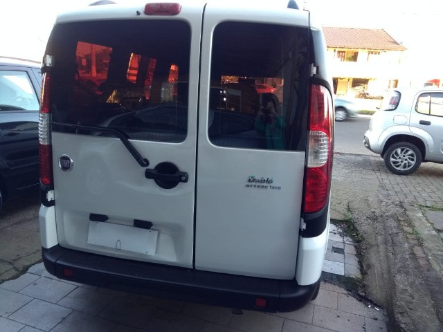 Fiat Doblo Attractive 1.4 2014 - Foto 9