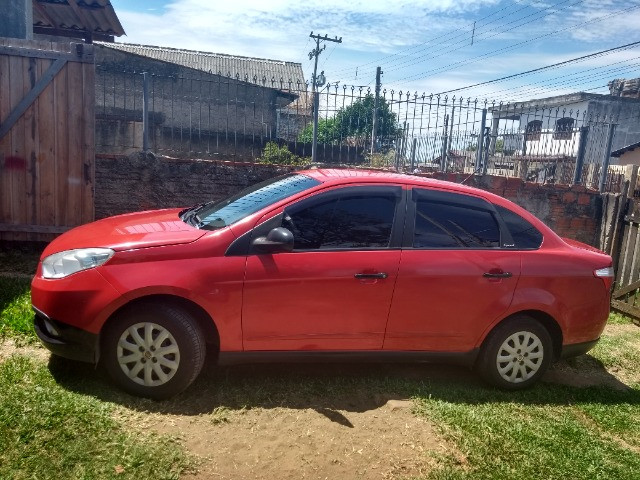 Siena Tetrafuel 2013 modelo 2014