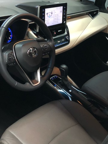 Toyota Corolla Altis Premium Hydrid 2021 com 10mil km - Foto 3