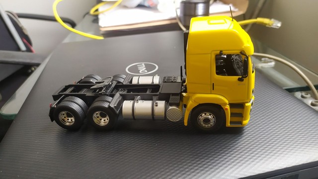 Miniatura caminhão constellation