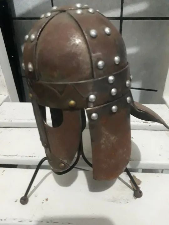 Capacete Medieval Antigo 20cm - Foto 4