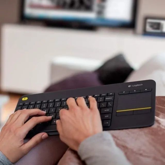 Teclado sem fio Logitech K400 Plus TV Layout ABNT2 - Foto 3