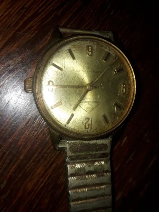 Relógio mondaine suíço banhado 
