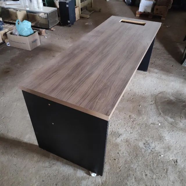 Mesa de Escritório Amadeirada - Estado de Nova - Foto 3