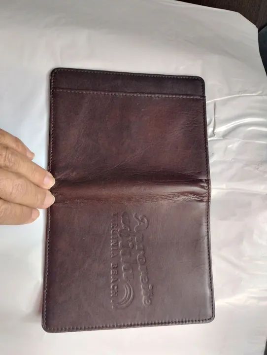 Carteira porta passaporte em couro legítimo  - Foto 2