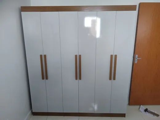 guarda roupa 100% MDF com pes 