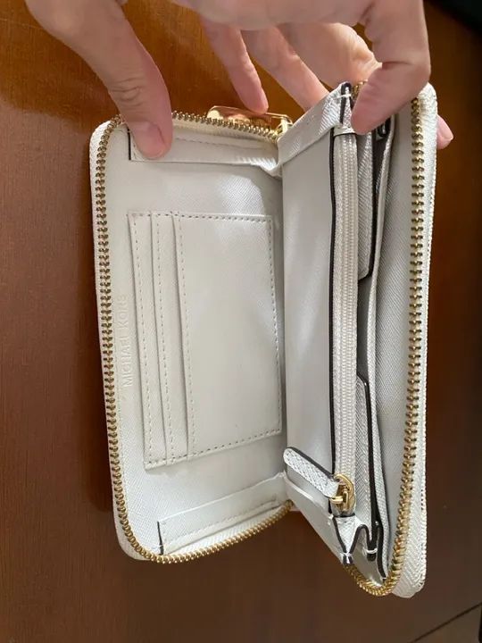 Carteira Michael Kors - Original, nova, sem uso - Foto 2
