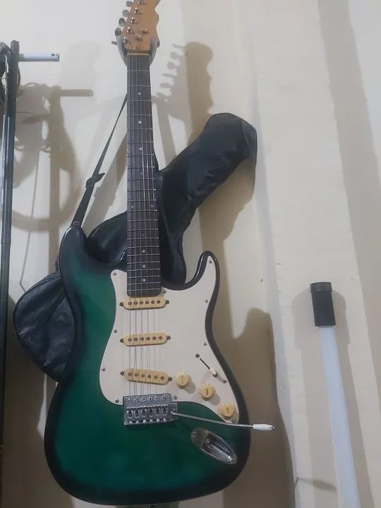 Vendo Violão Acústico e eletrônico  - Foto 2