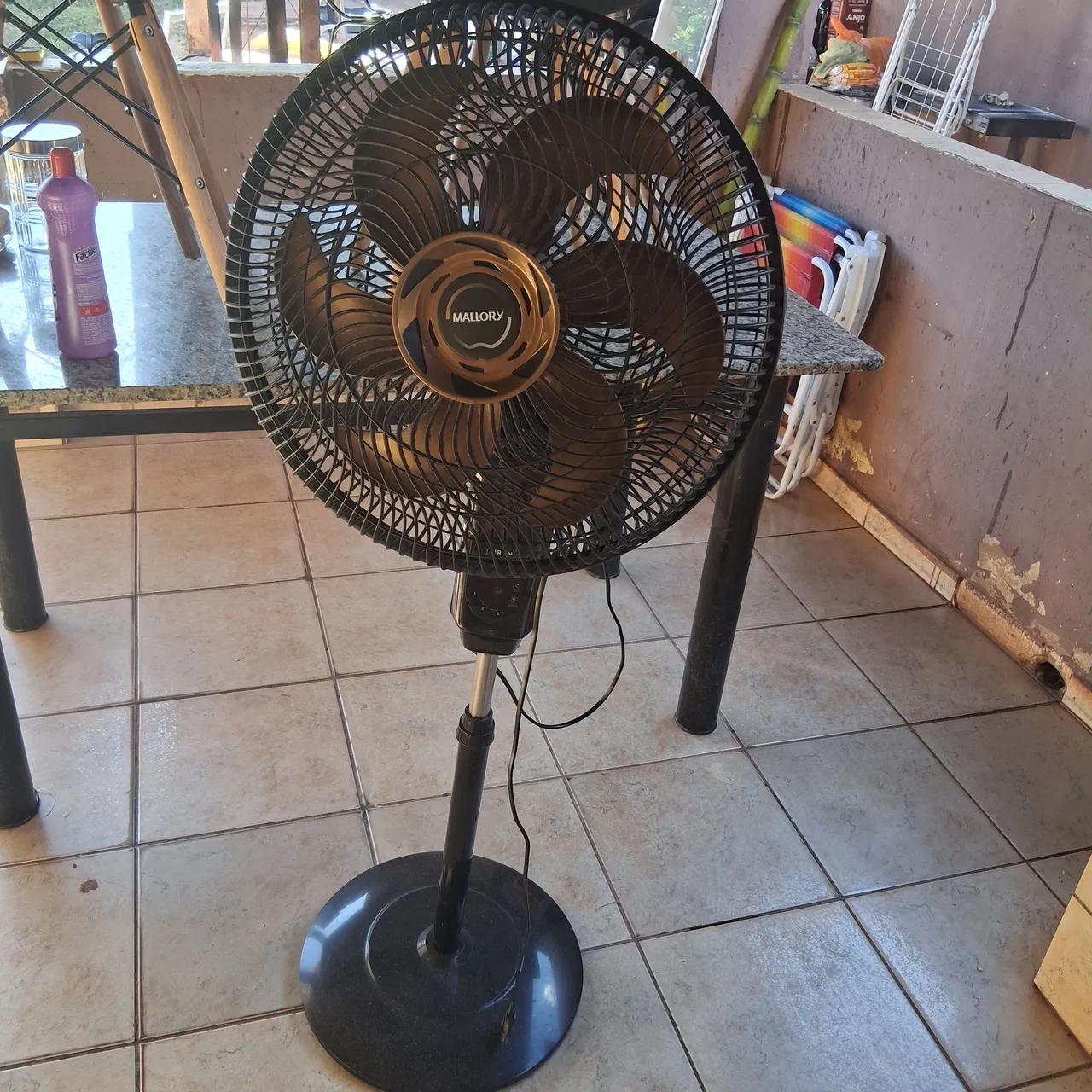Ventilador de Coluna Mallory