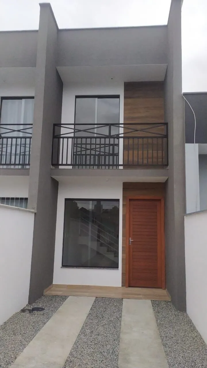 Sobrado Geminado à venda em Joinville/SC