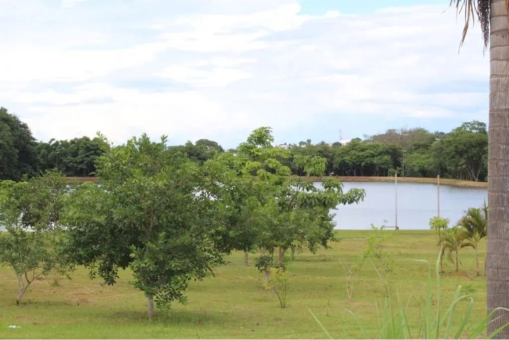 Lote Bairro Jardins do Lago
