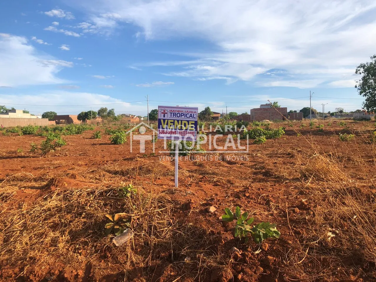 Vende-se lote no setor Guaxupé bem localizado em Porto Nacional-To.