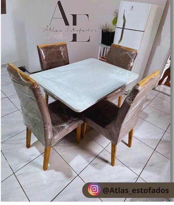 Mesa de Jantar 4 Cadeiras - Madeira - Novo65048988036866120