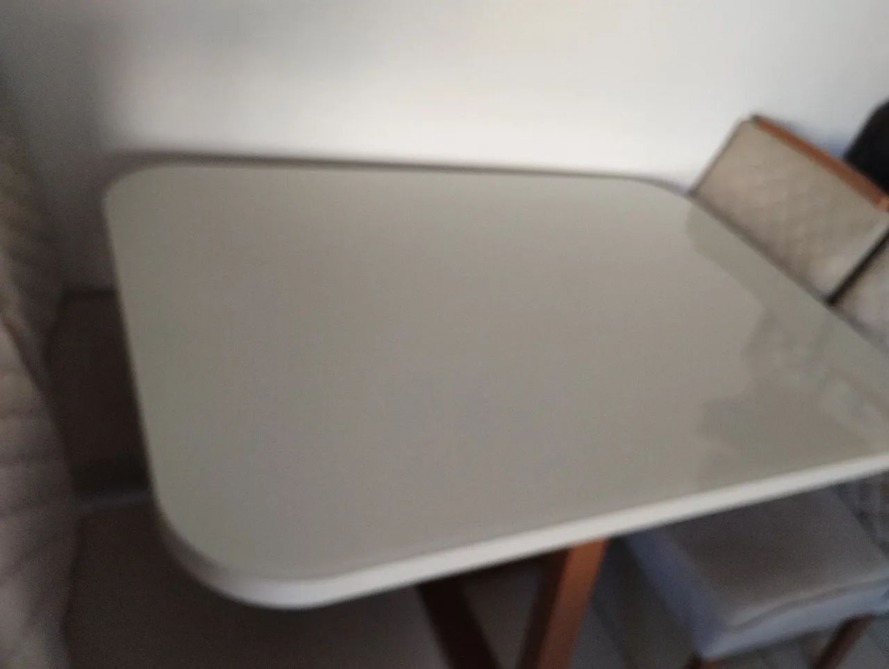 Mesa de jantar branca