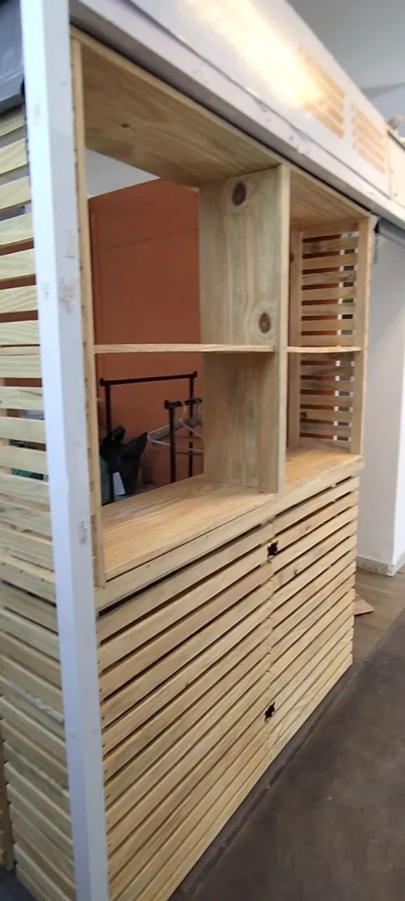 Balcão de madeira para comércio