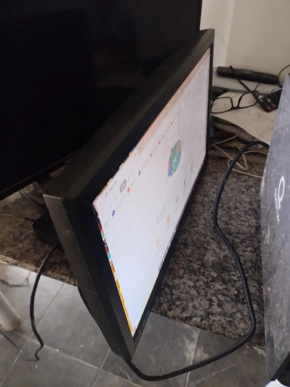 Monitor LCD Samsung EX 1920<br>sem a base e sem os cabos<br>Funcionando perfeitamente - Foto 2