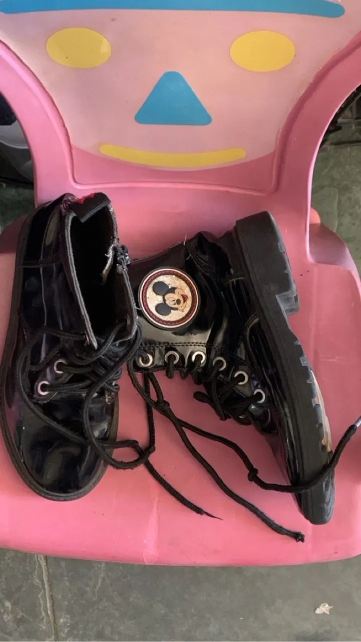 Botas Infantil Mickey tamanho 30