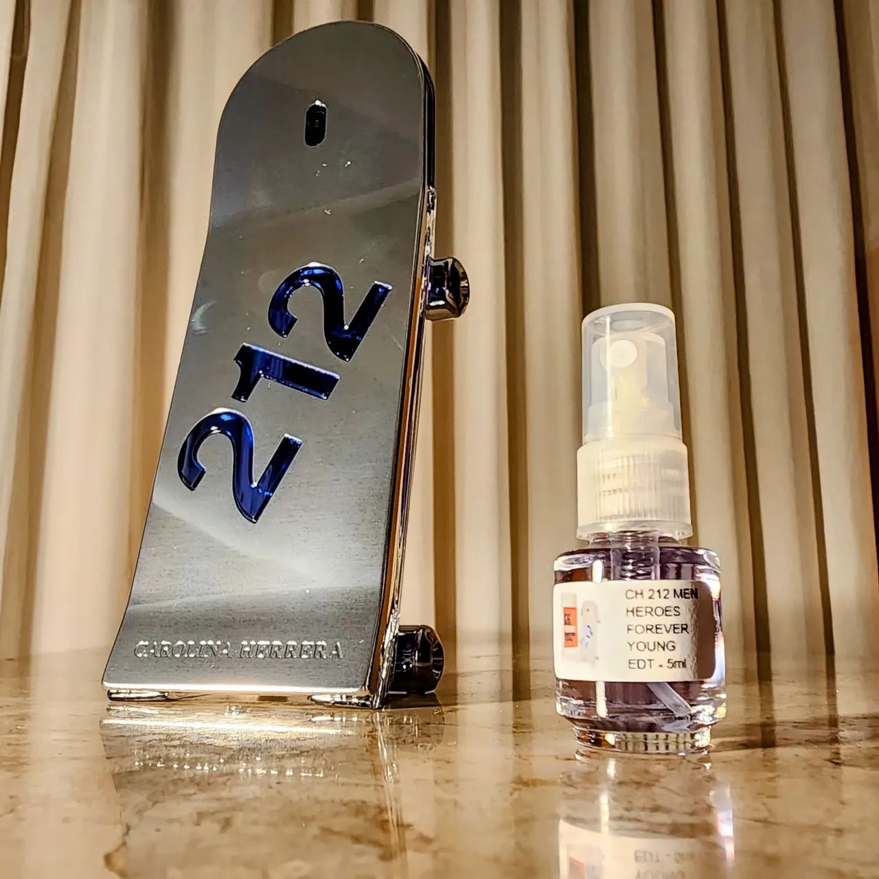 Decant Carolina Herrera - 212 Men Heroes Forever Young 5ML