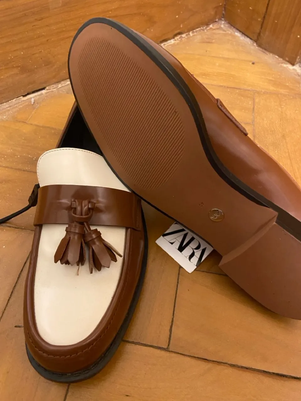 Sapatos Zara Bicolor Marrom e Branco - Tamanho 40