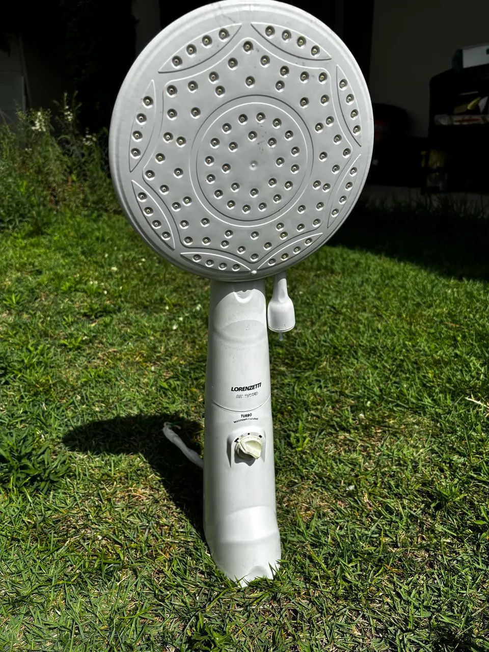 Chuveiro Advanced Turbo Multitemperaturas da marca Lorenzetti. 220