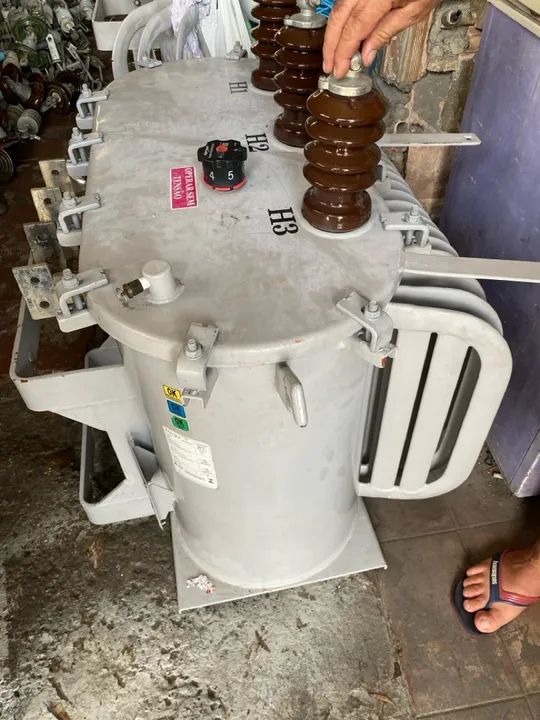 Transformador trifásico de 112,5