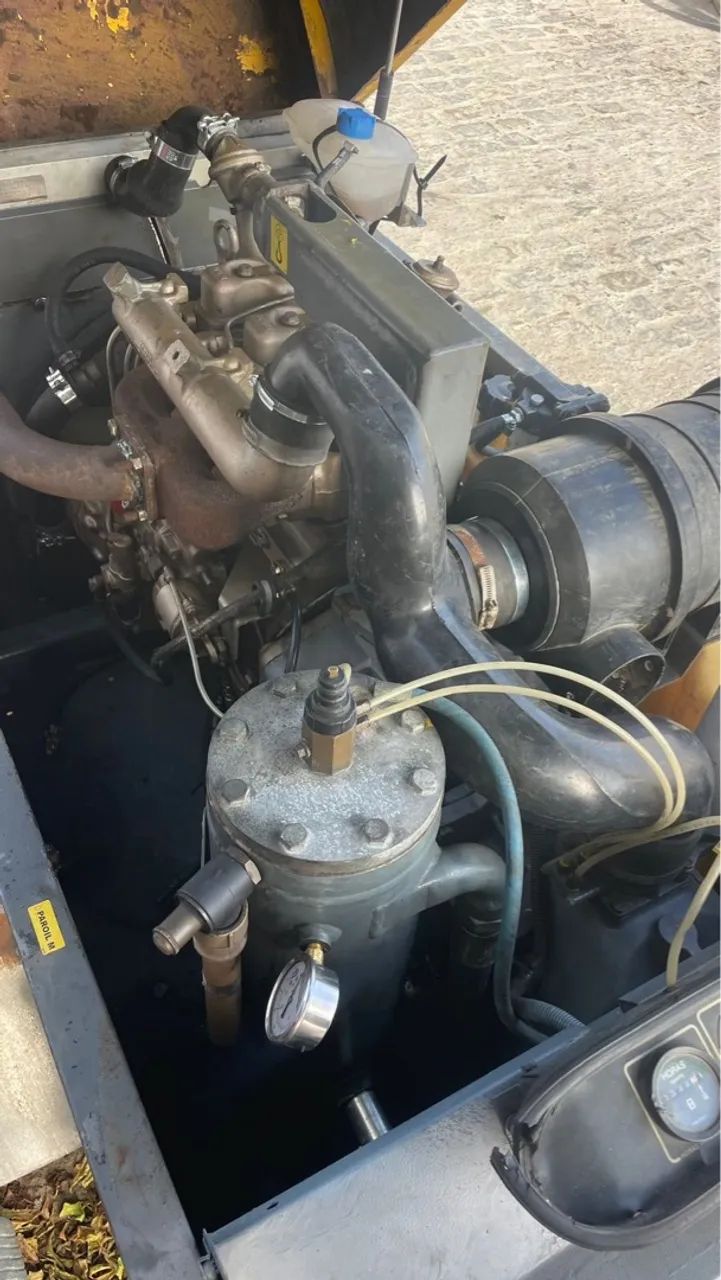 Compressor de ar comprimido atlas copco xas 77 - Foto 4