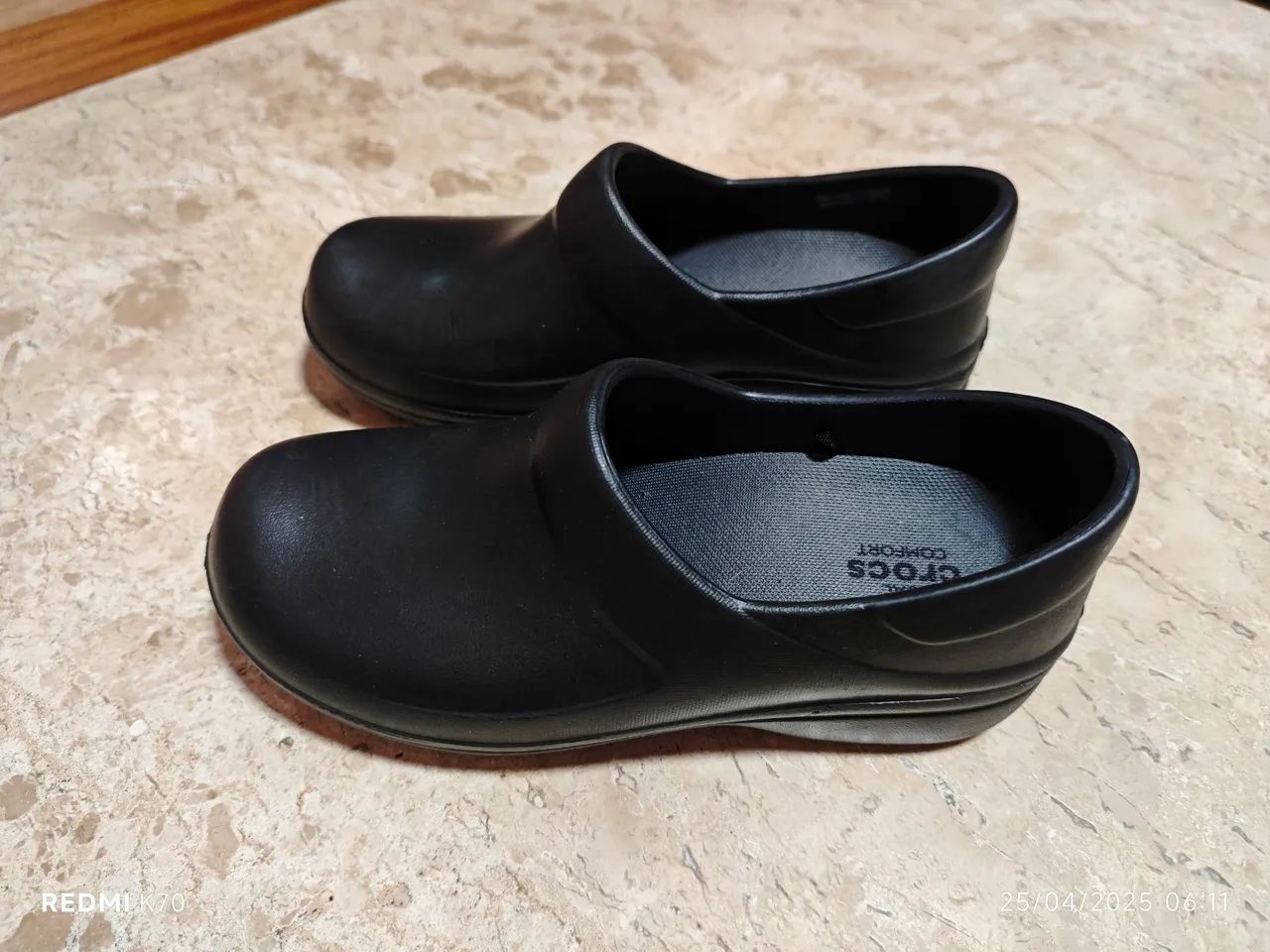 Sandália Dual Crocs Confort NR 35 - Semi Nova!!! - Foto 2