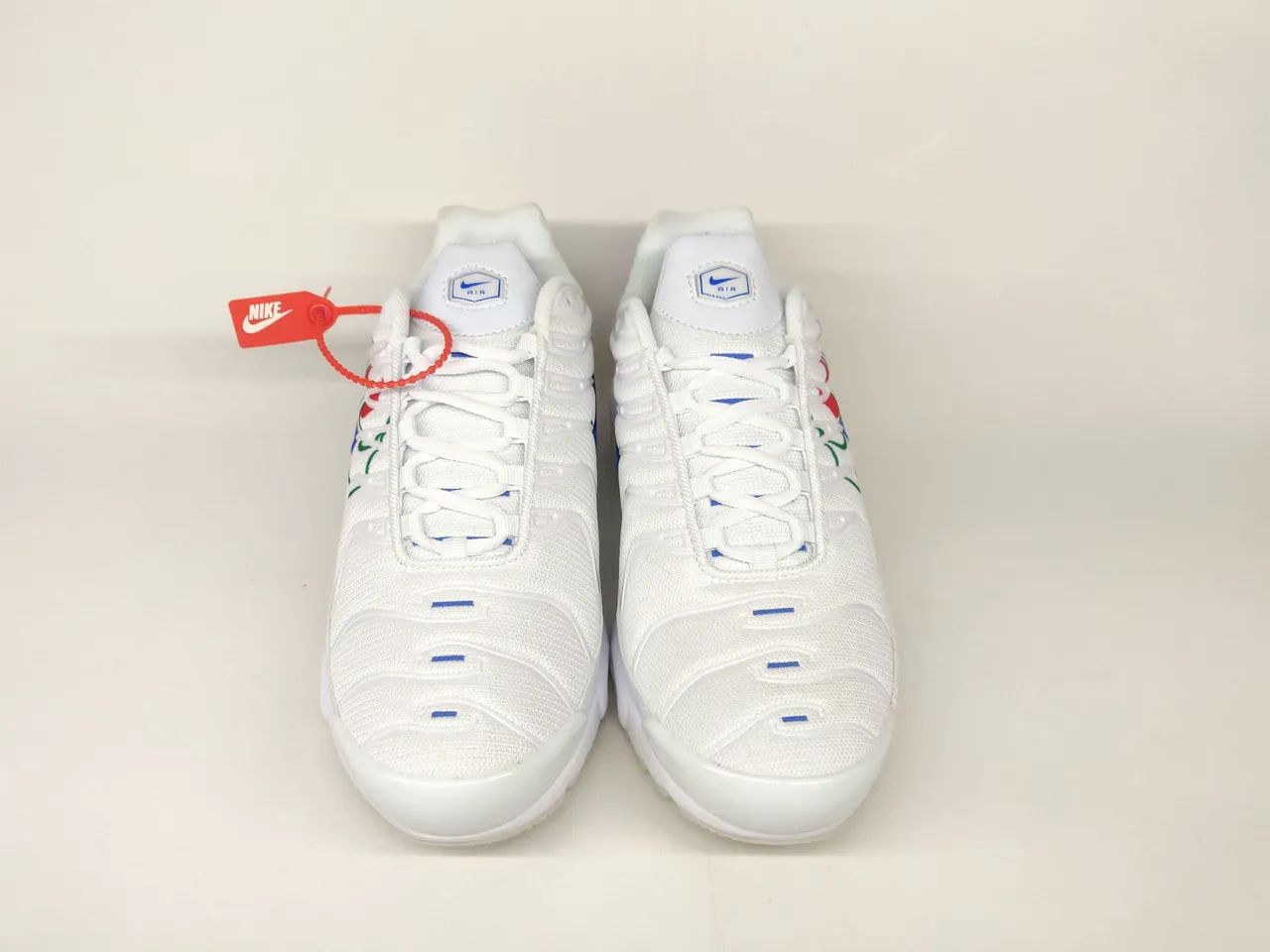 Oferta Limitada Tênis Nike Air Max Plus Branco - Foto 4