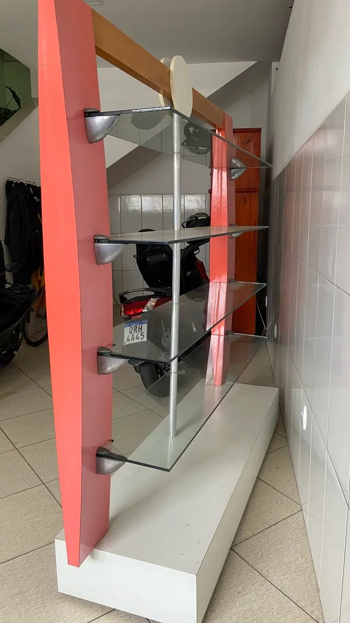 Display case/shelf 64397049810690122