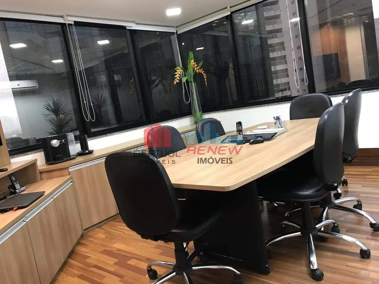 Sala para aluguel Edifício Business Center em São Paulo