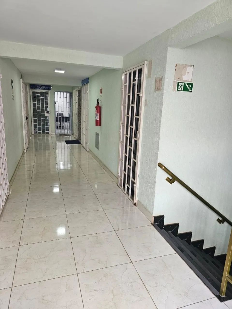 C-12 Otimo local, saia do aluguel, Sala comercial mobiliada, 26mts!! - Foto 6