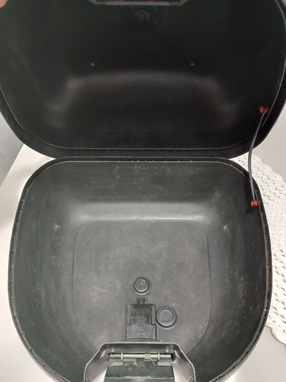 Bau para Moto - Usado 27 Litros GIVI - Foto 4