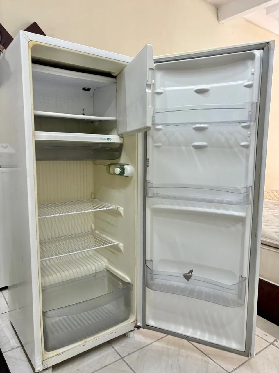 Geladeira consul , geladeira pequena , geladeira barata  - Foto 5