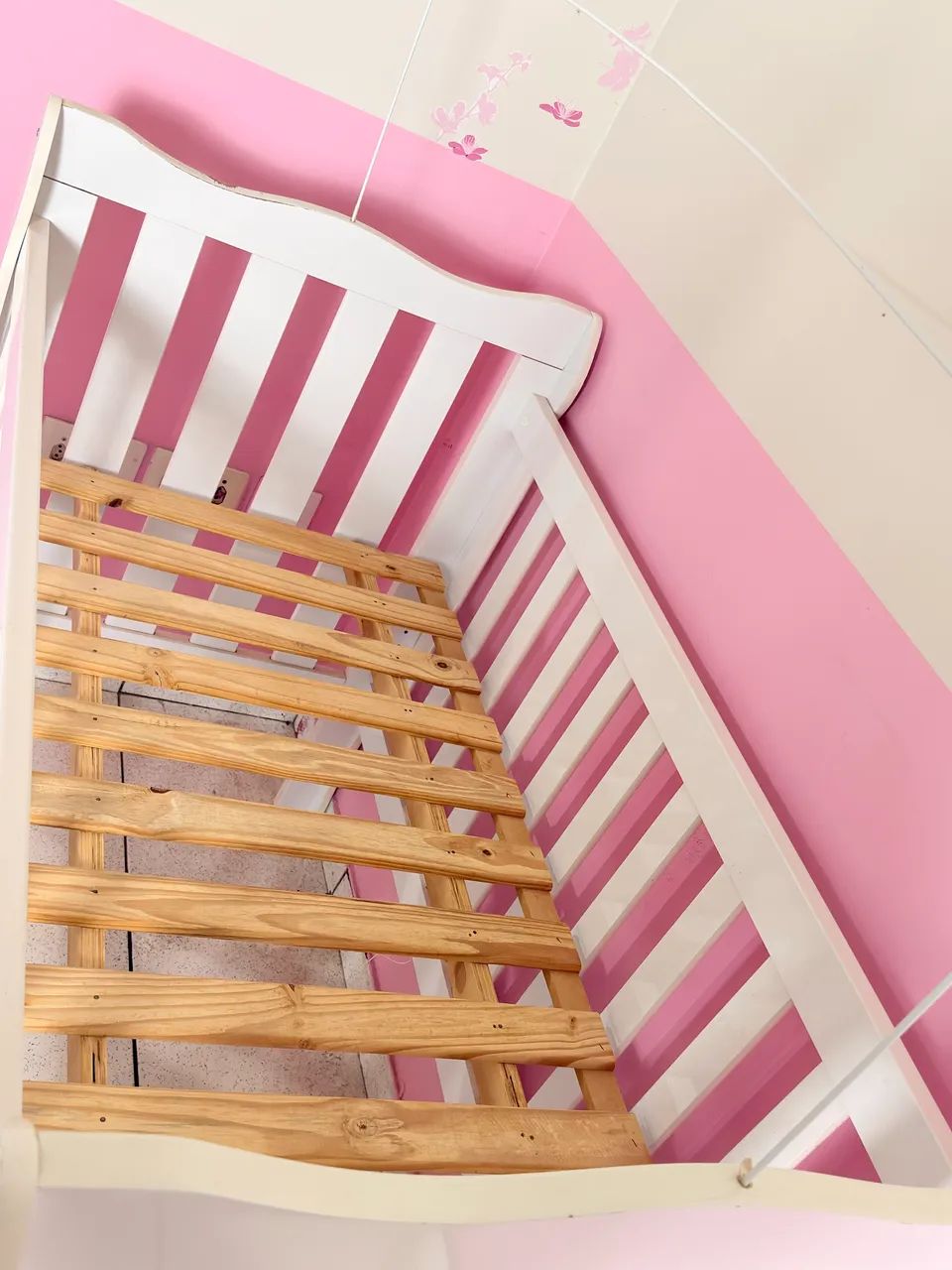 White MDF Crib64673481378050121
