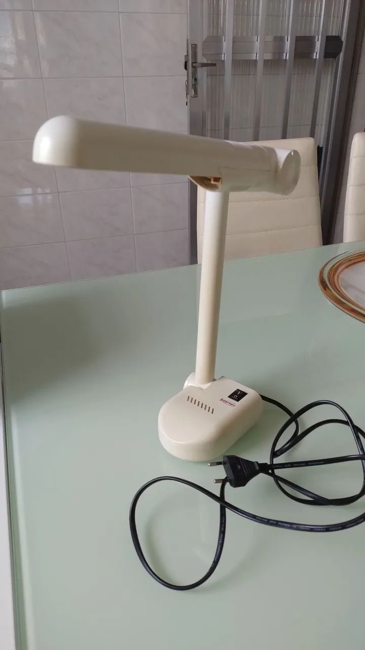 Luminária de mesa startec 