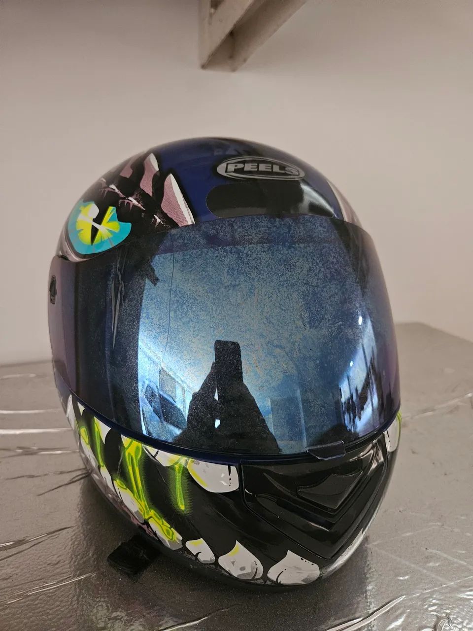 Capacete Peels modelo Spikezilla tamanho 60