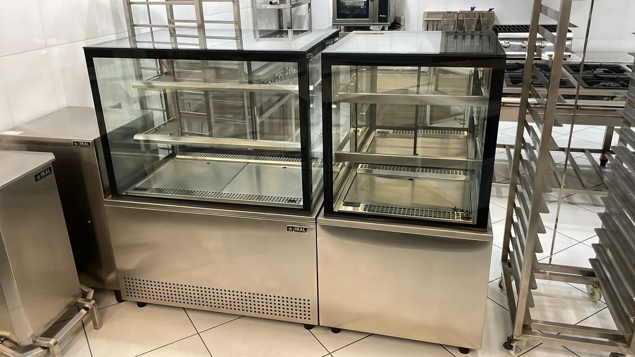 Vitrines refrigeradas e aquecidas  Ikal  