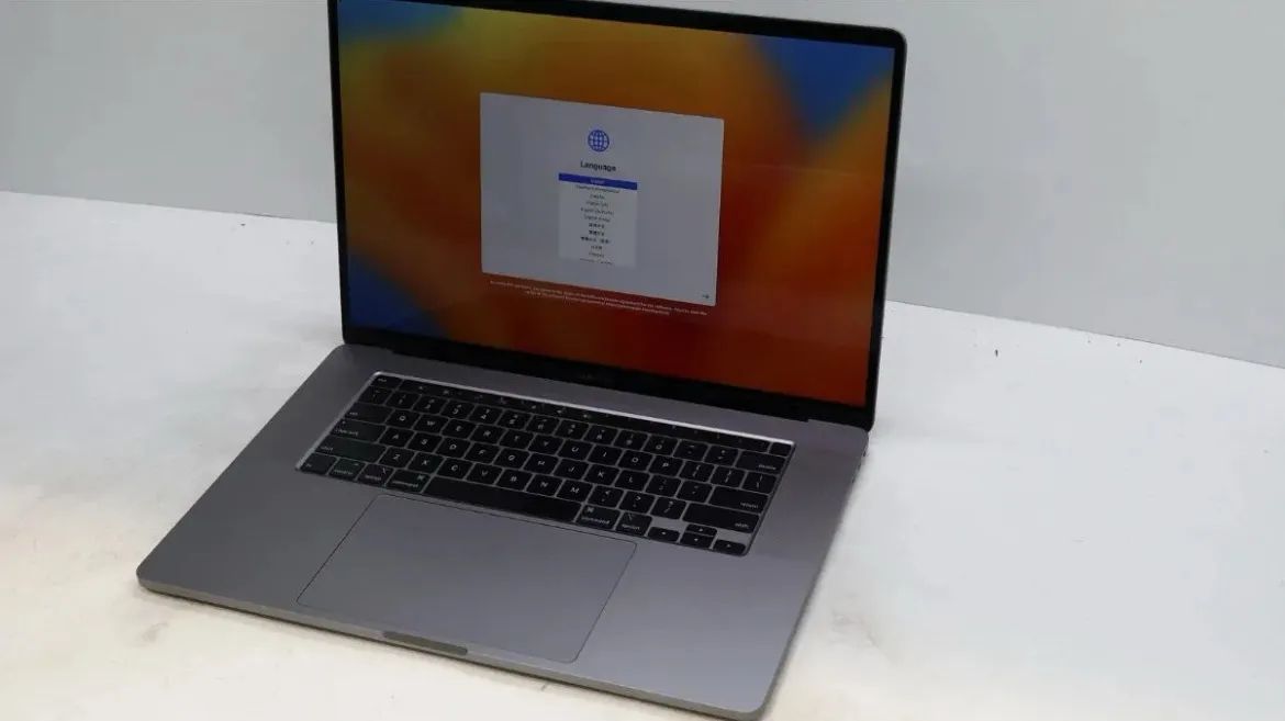 MacBook Pro 16, 2019, i7 32GB 512GB Cinza - 100% funcional