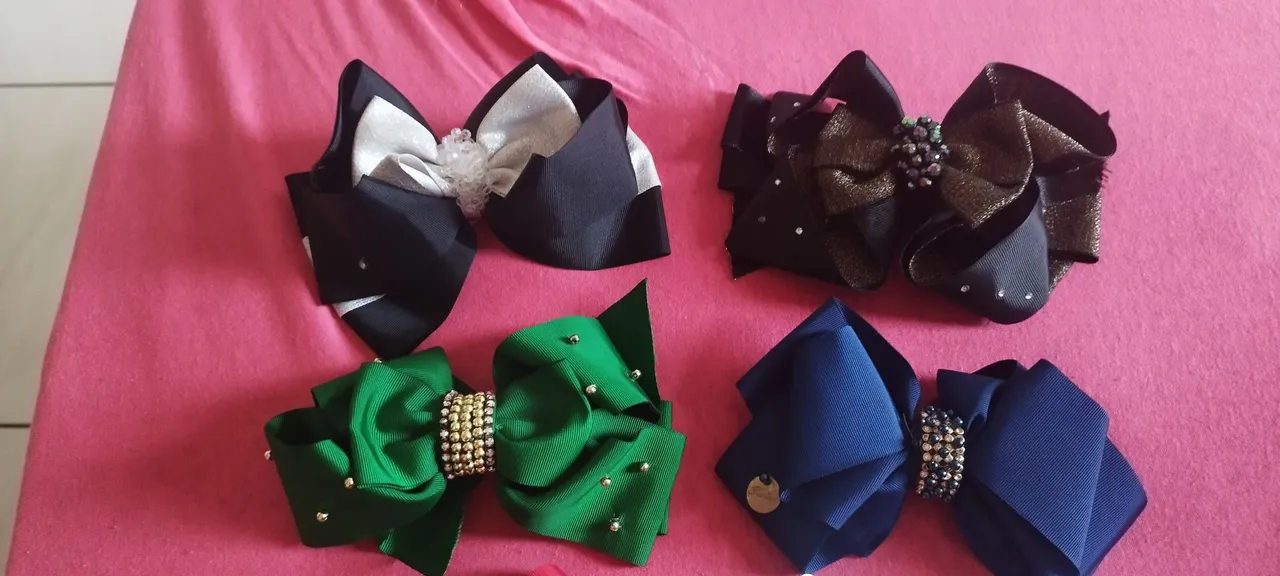 Laços de cabelo artesanais - Diversos modelos e cores