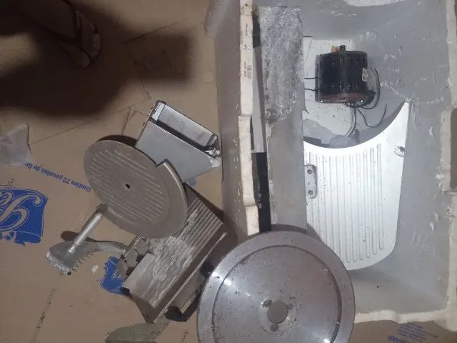 Fatiadora de frios usada 