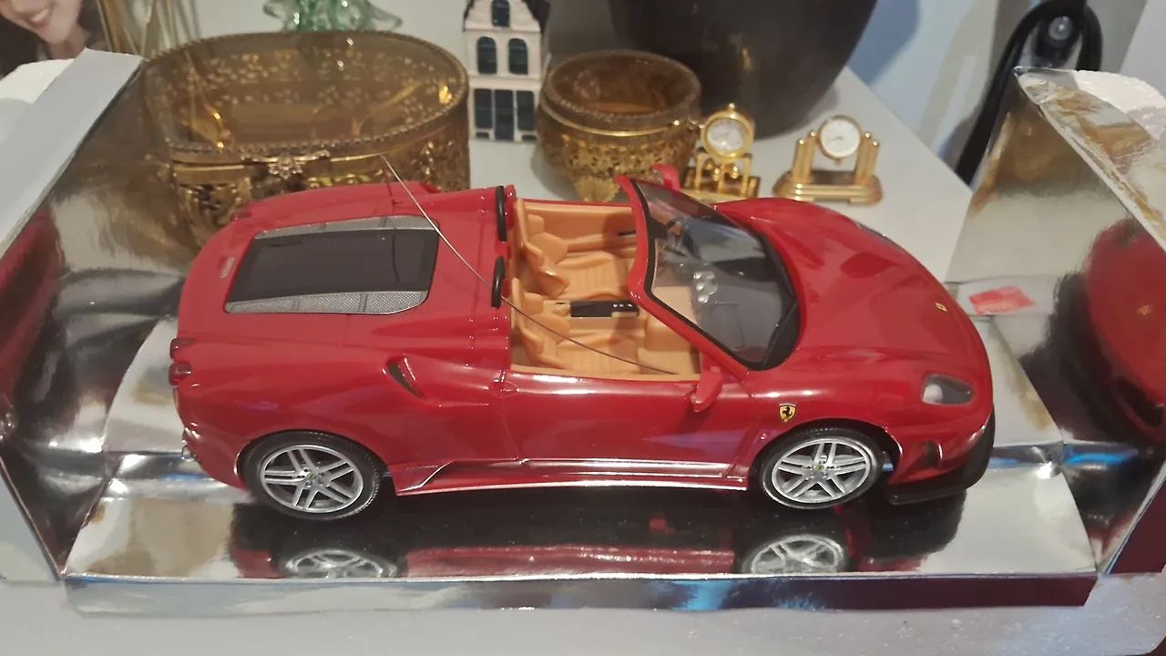 carro de brinquedo de rádio controle KRIC Ferrari F430 Spider na escala 1:20 nova  - Foto 2
