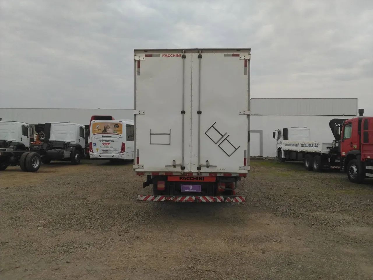 Volkswagen 11.180 11-180 Delivery 2p (diesel)(E5) 2022/2023 Vamos Seminovos São Leopoldo - Foto 5