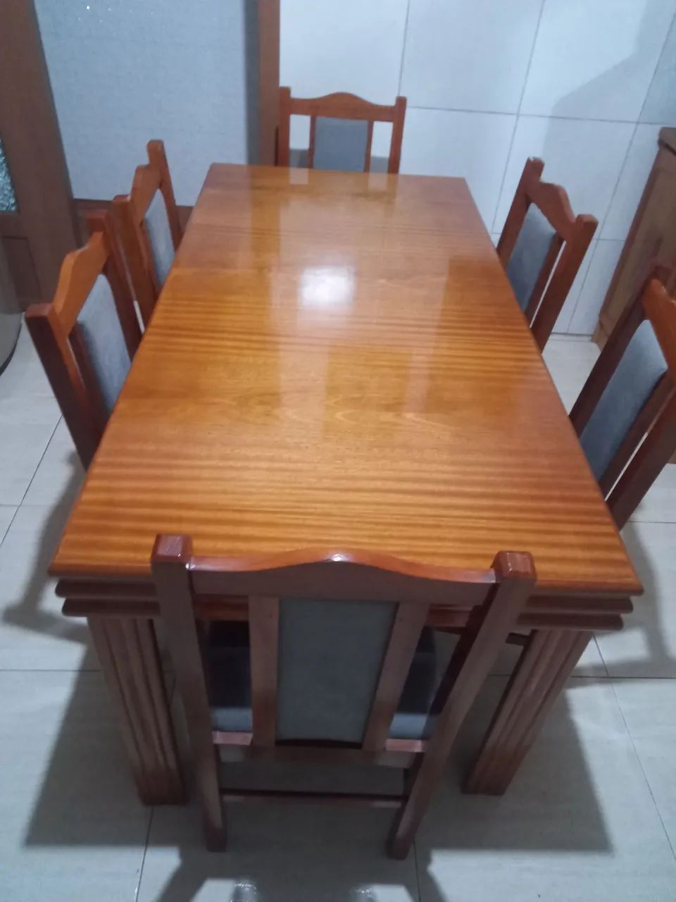 Mesa de Jantar em Madeira Maciça - Foto 2