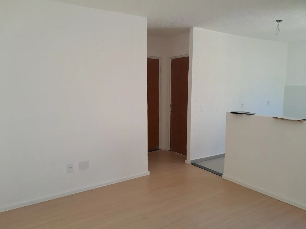 Apartamento para alugar no Dos Mangues, estado de novo.