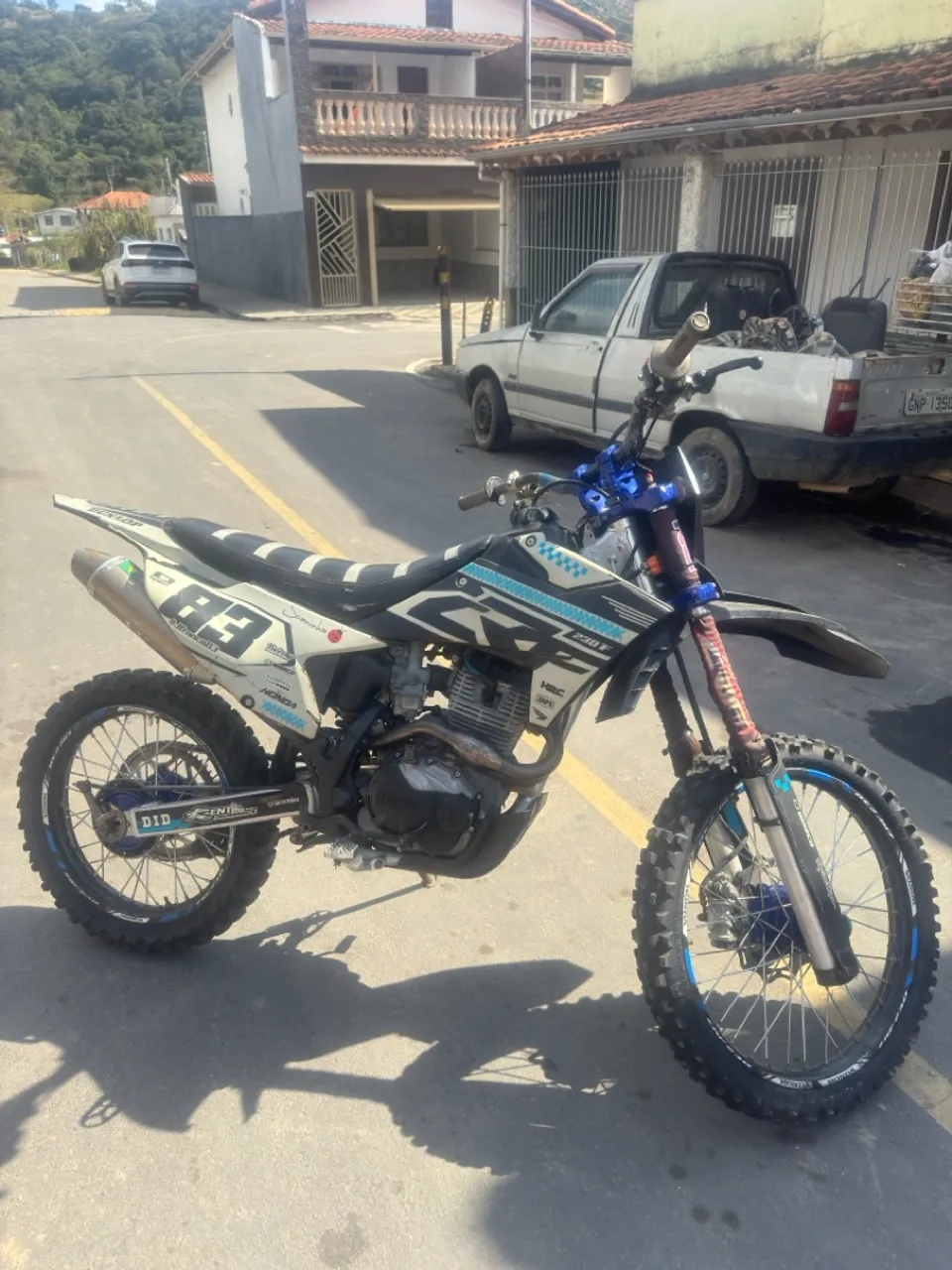 CRF 230f (250cc)